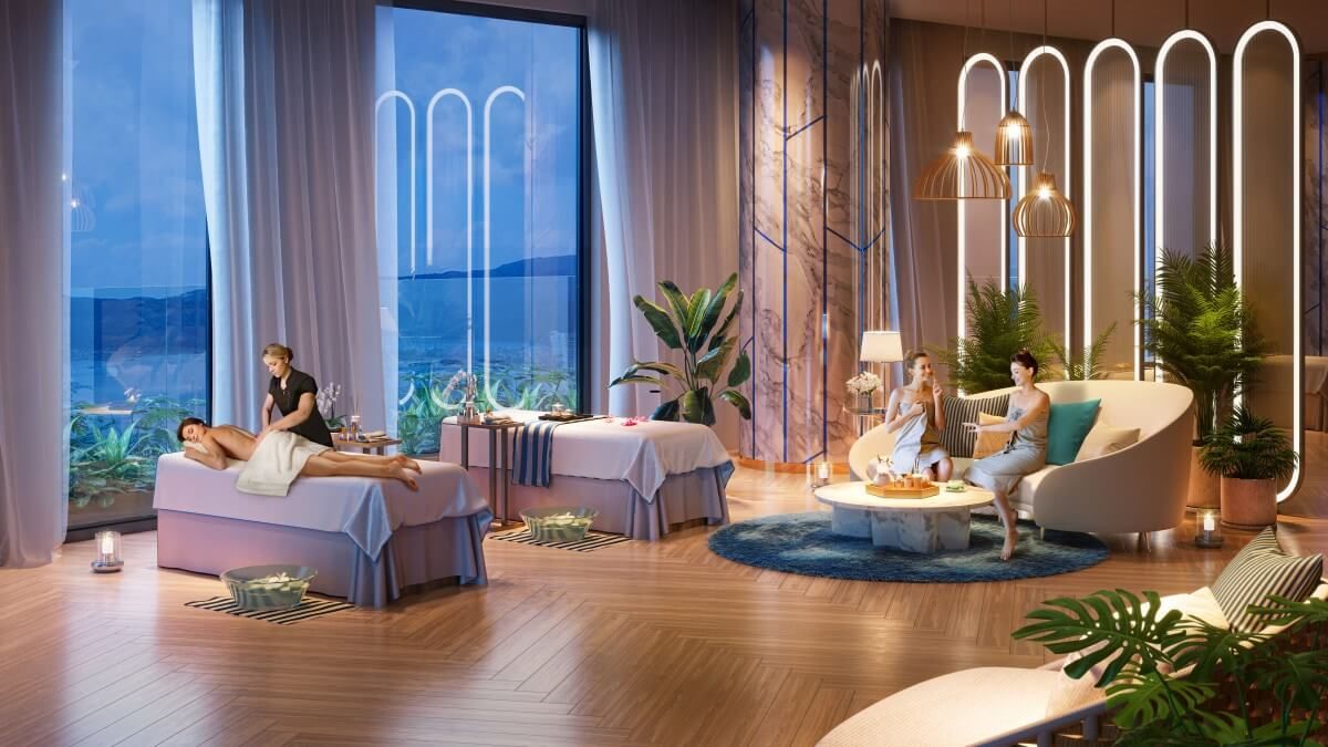 Phòng spa trị liệu The Sailing Quy Nhơn với khung kính nhìn ra biển